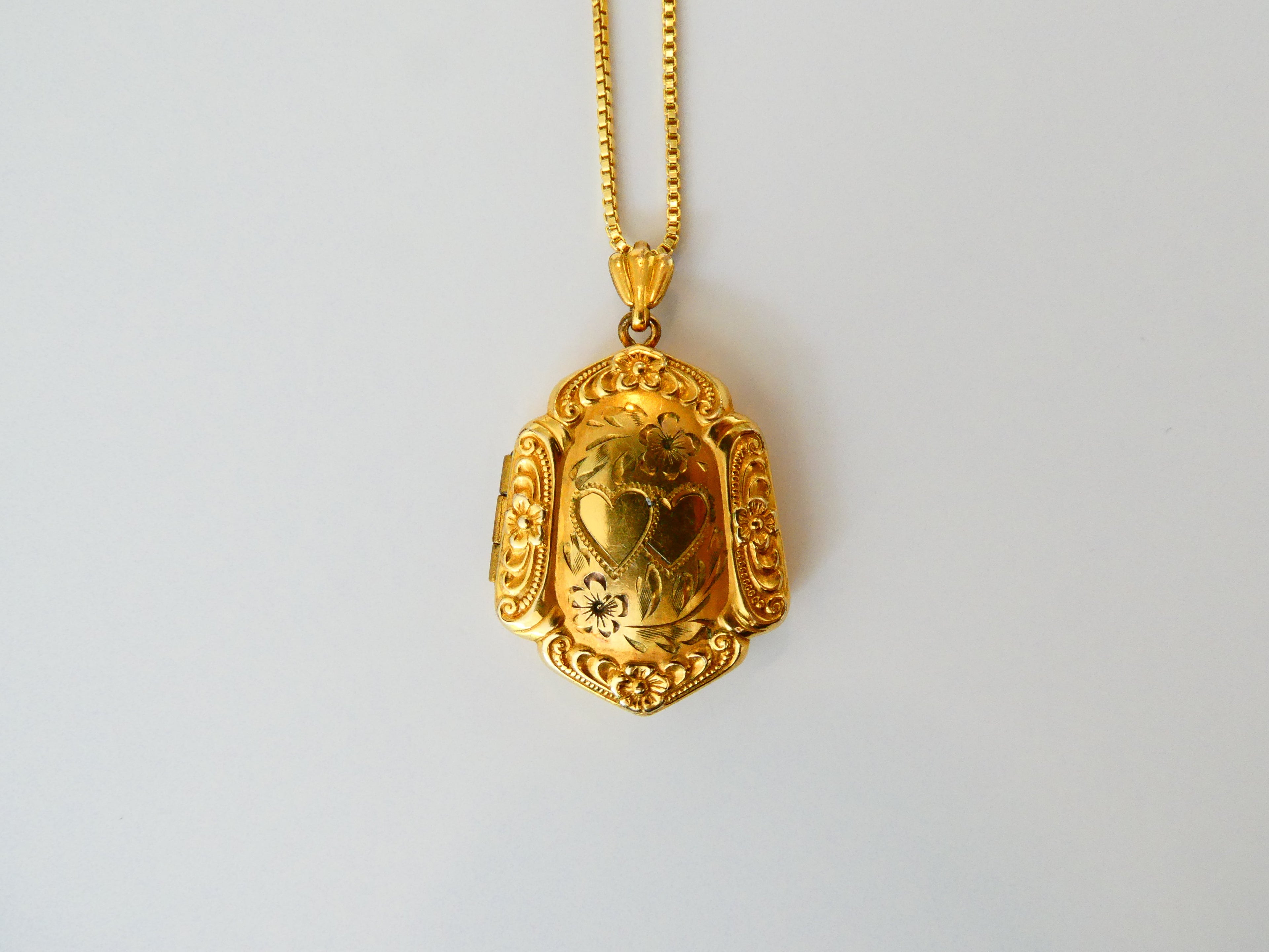 Vintage Gold-Filled Belle Locket