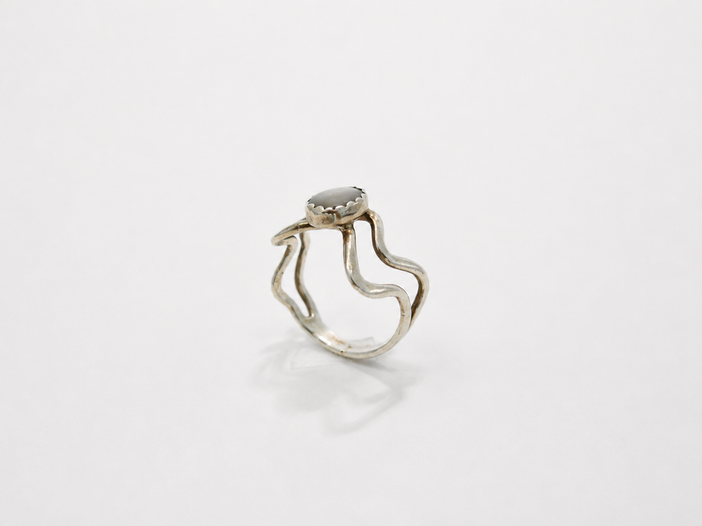 Vintage Pearl Wave Ring