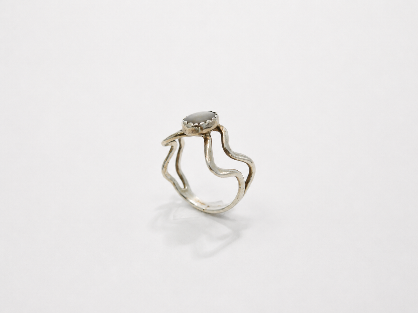Vintage Pearl Wave Ring