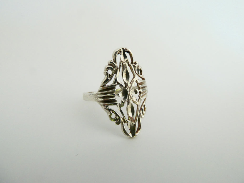 Vintage Silver Art Deco Filigree Ring