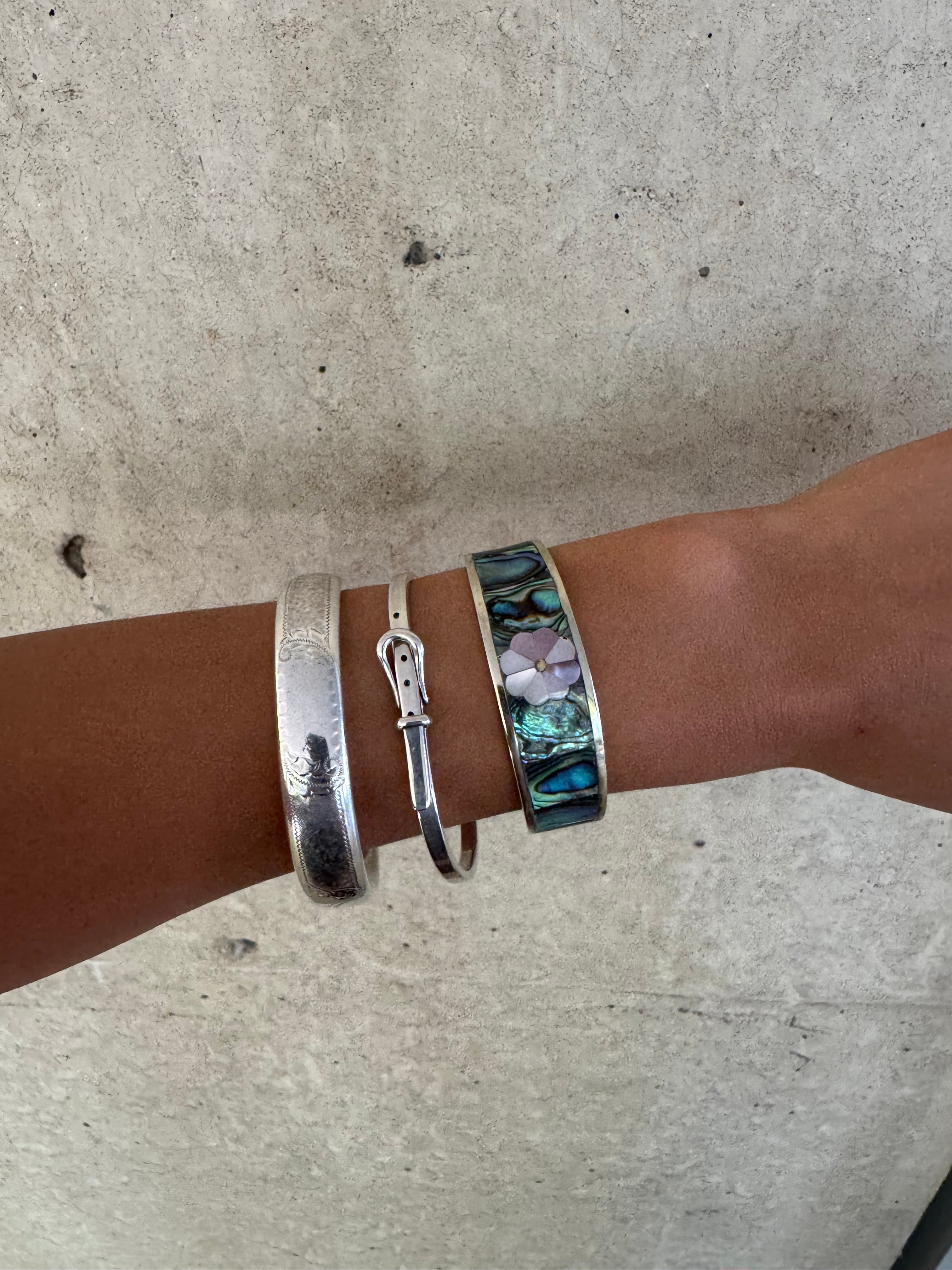 Vintage Silver Etched Hinged Bangle Bracelet