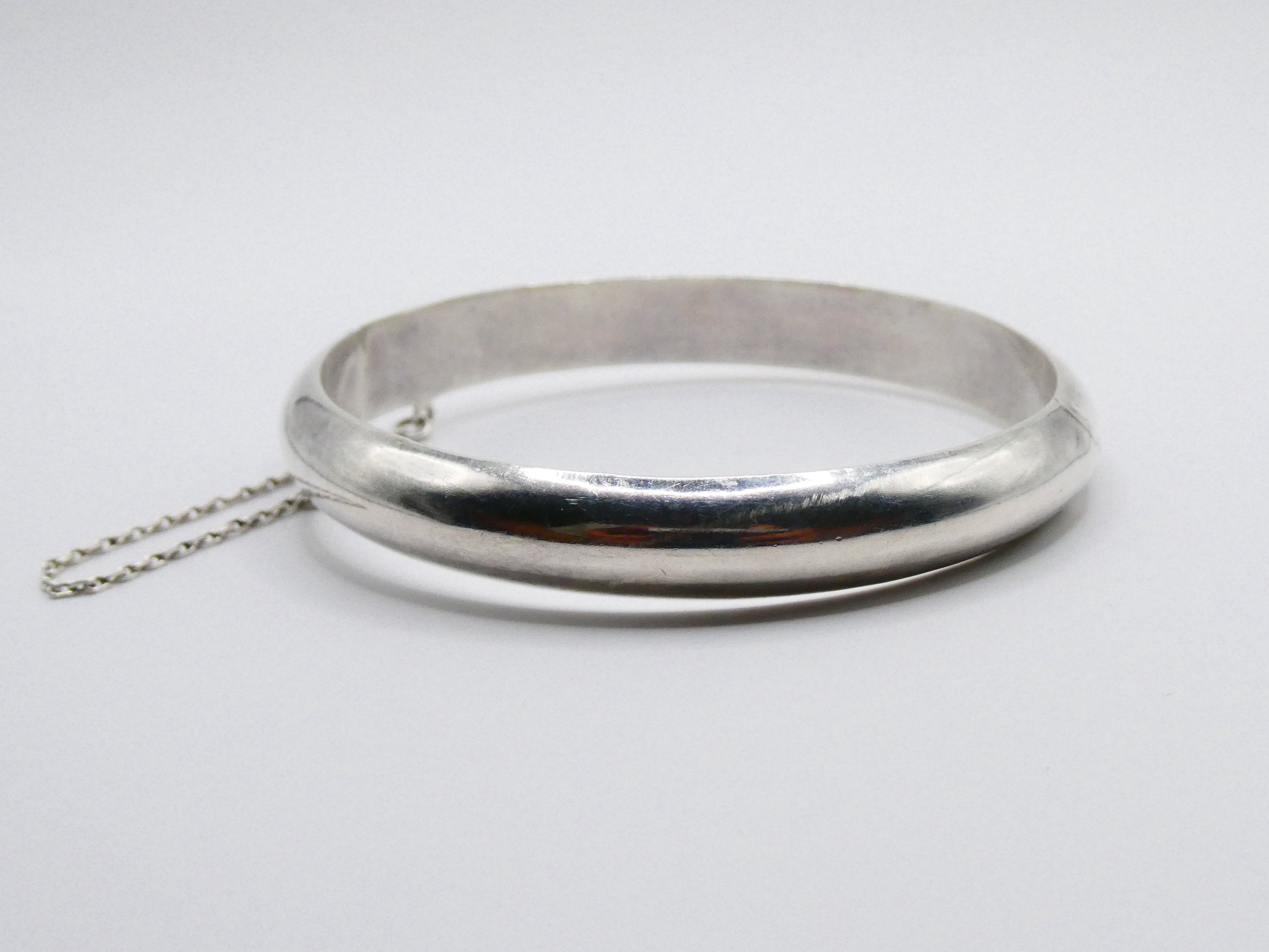 Vintage 8mm Smooth Bangle