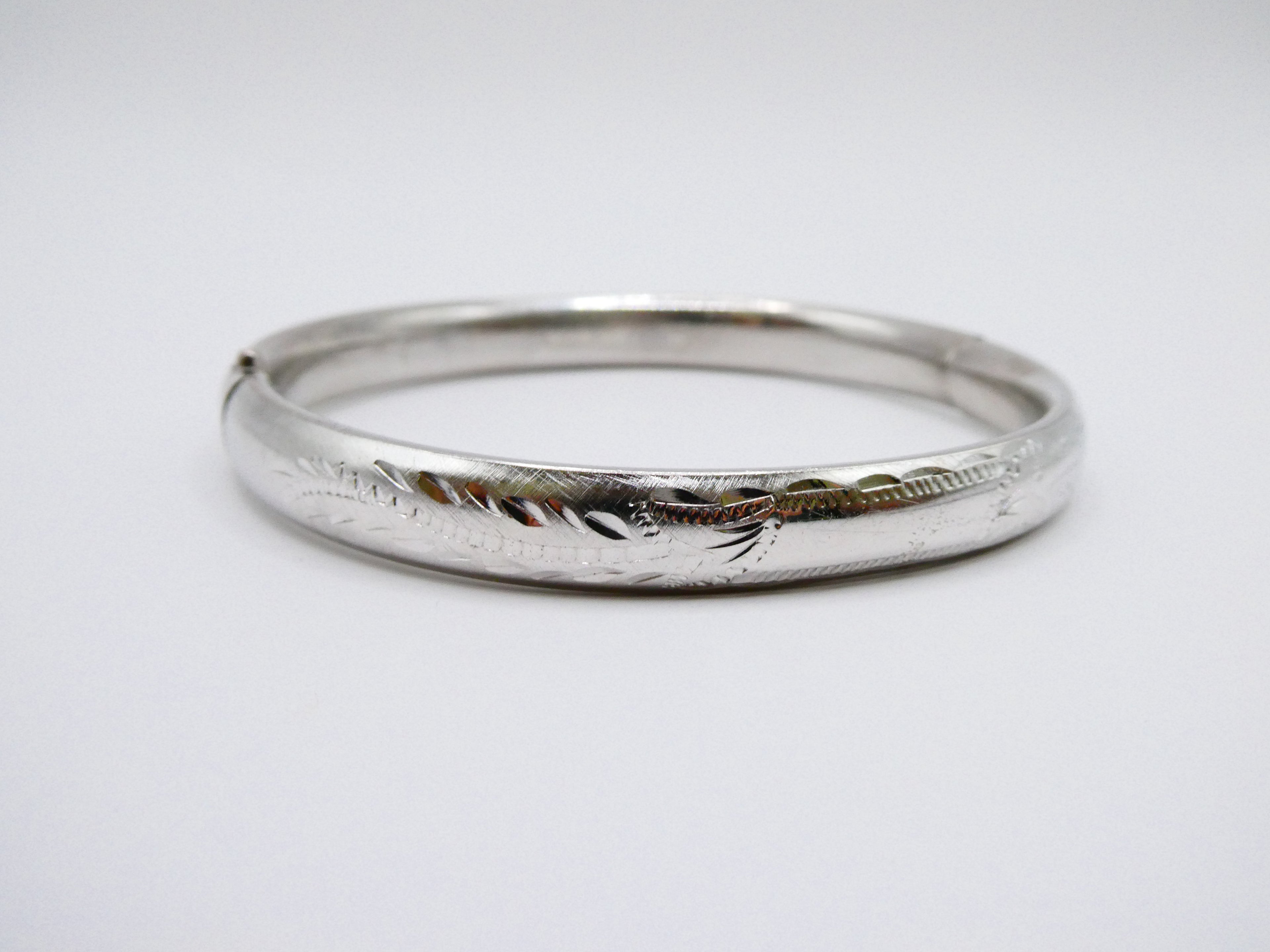 Vintage Silver Etched Hinge Bangle Bracelet