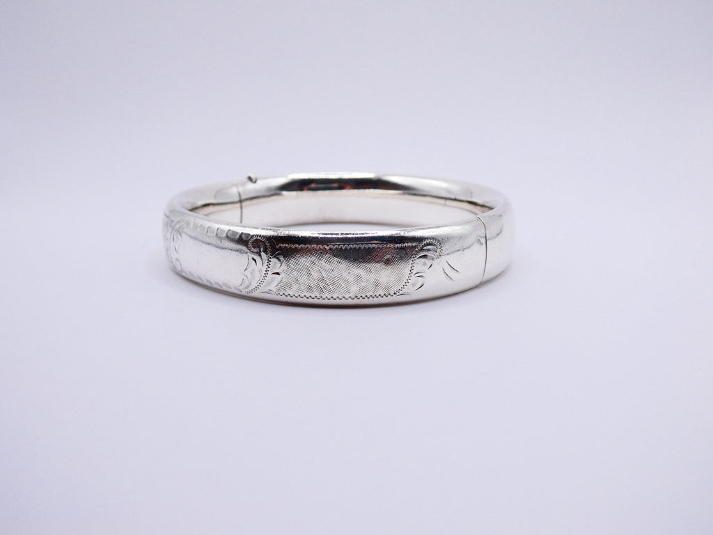 Vintage Silver Etched Hinged Bangle Bracelet