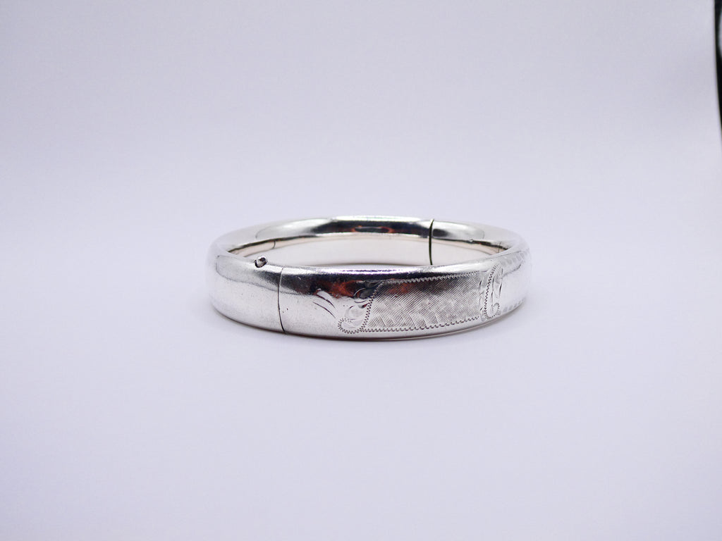 Vintage Silver Etched Hinged Bangle Bracelet