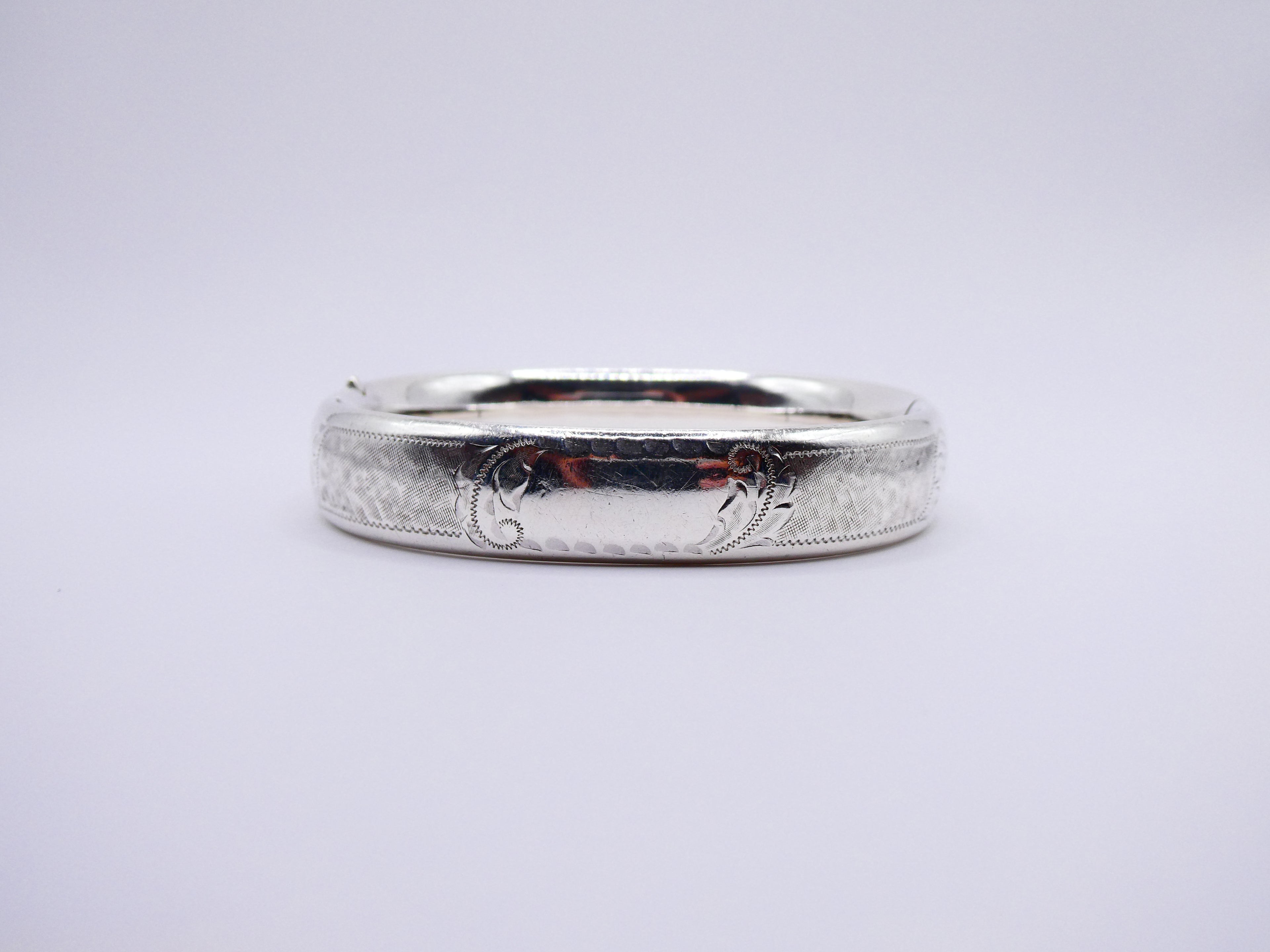Vintage Silver Etched Hinged Bangle Bracelet
