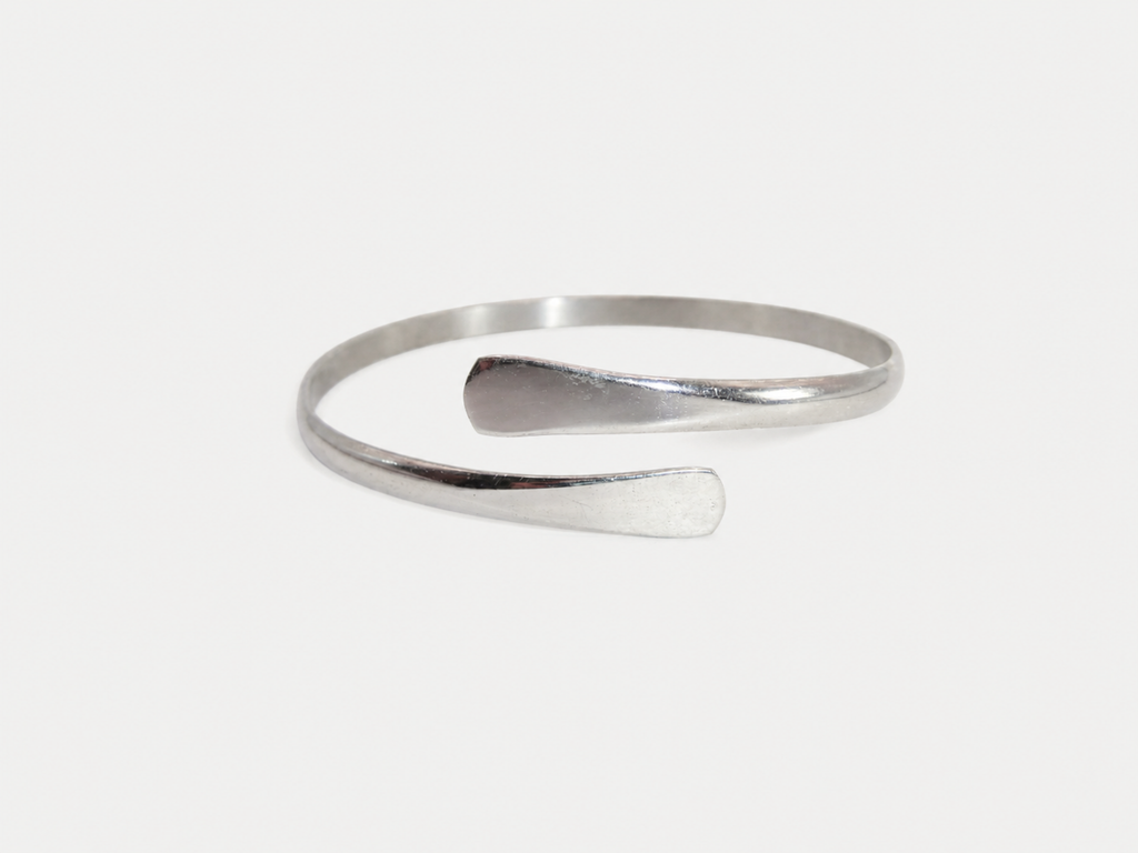 Vintage Silver Bypass Upper Arm Cuff