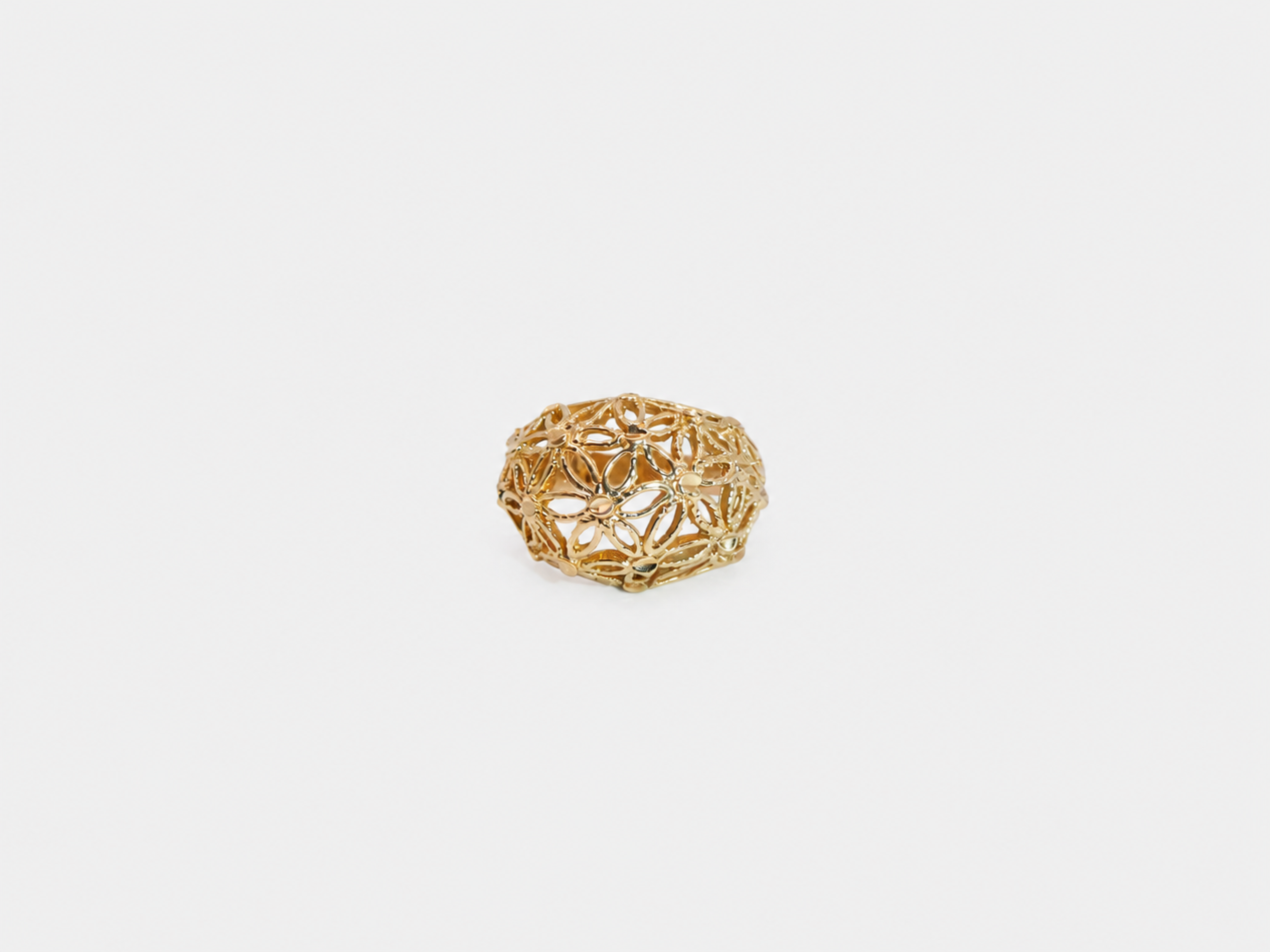 Vintage Gold Flower Filigree Dome Ring