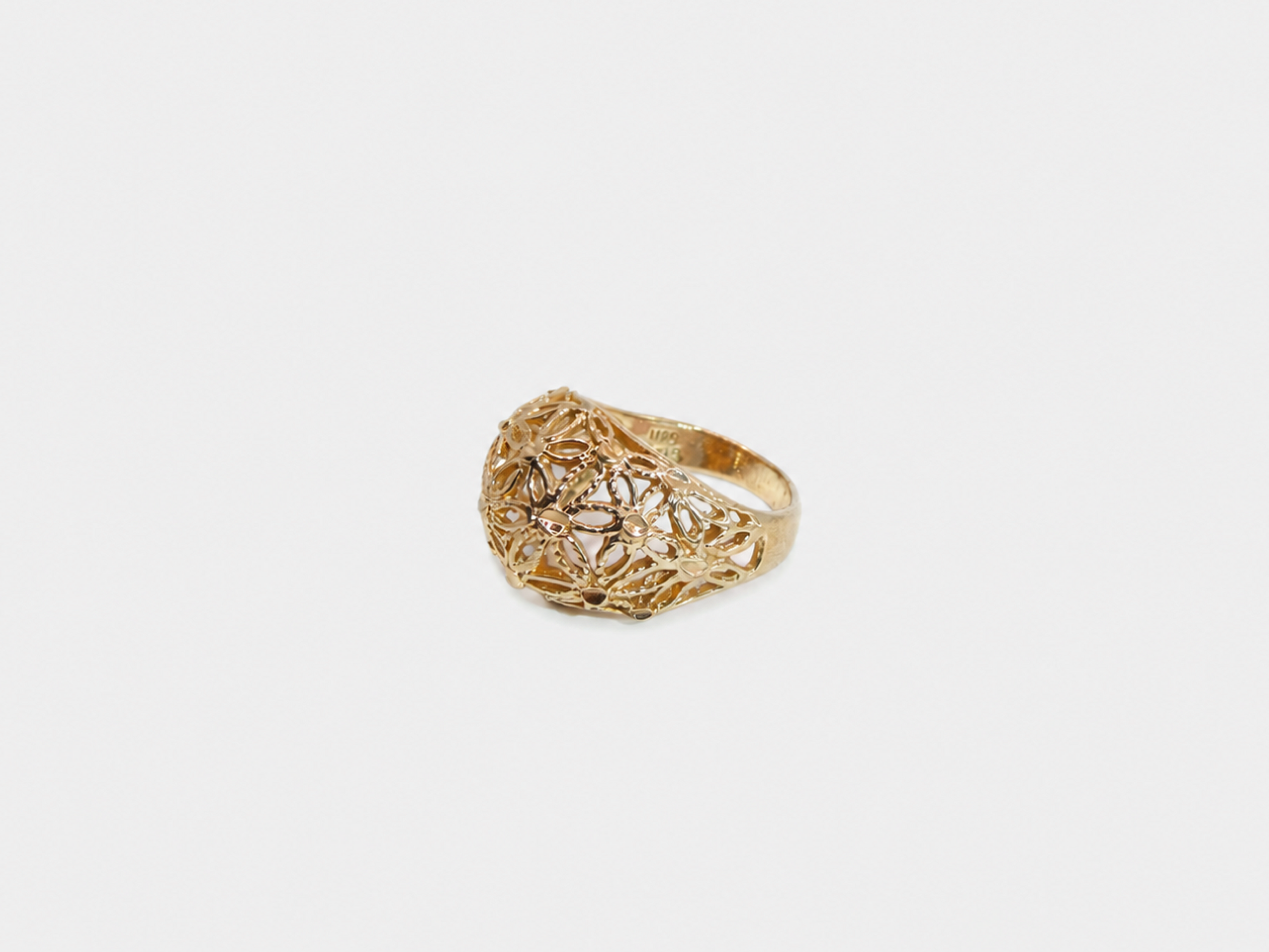 Vintage Gold Flower Filigree Dome Ring