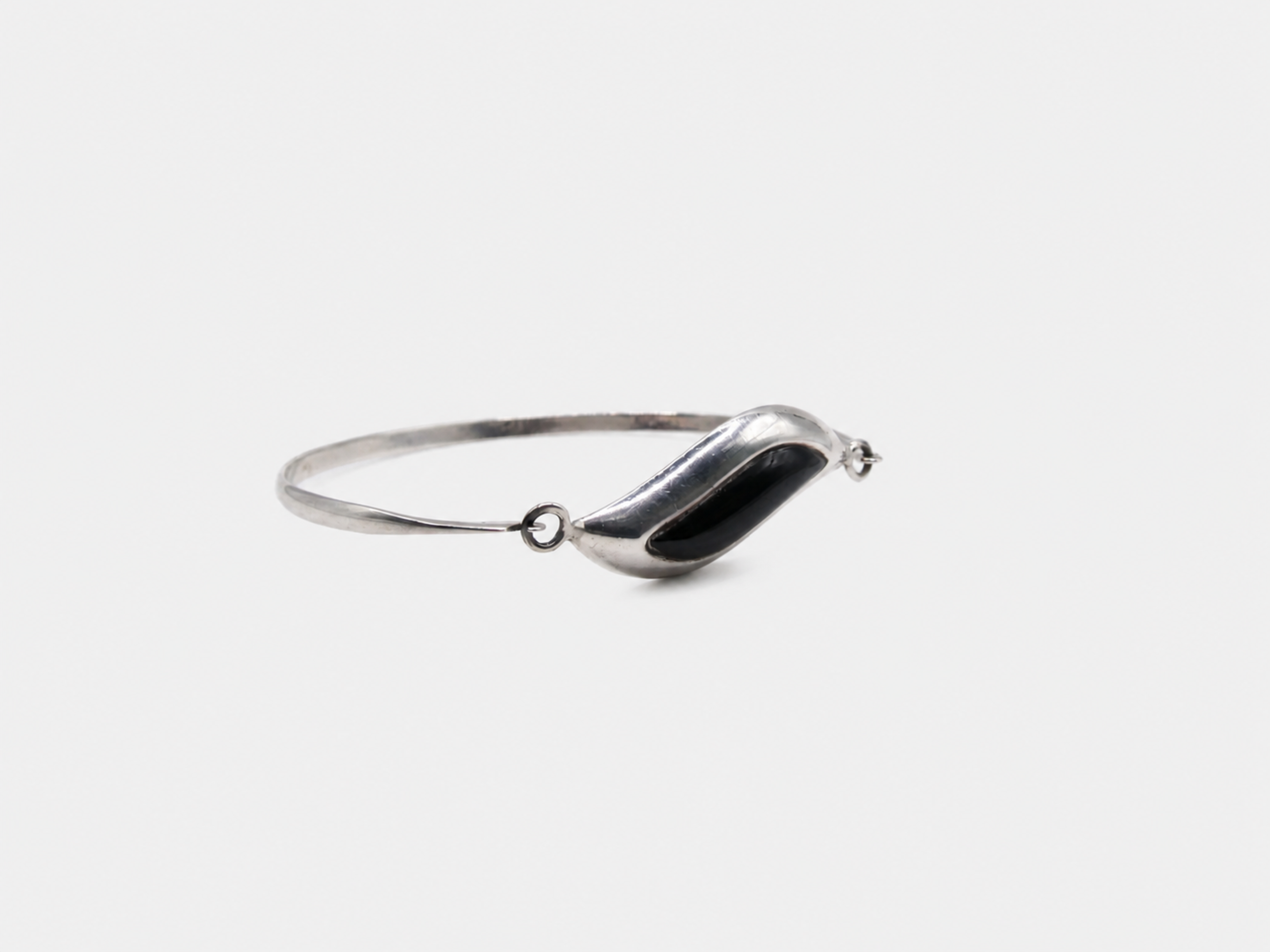Vintage Silver Onyx Wave Bangle