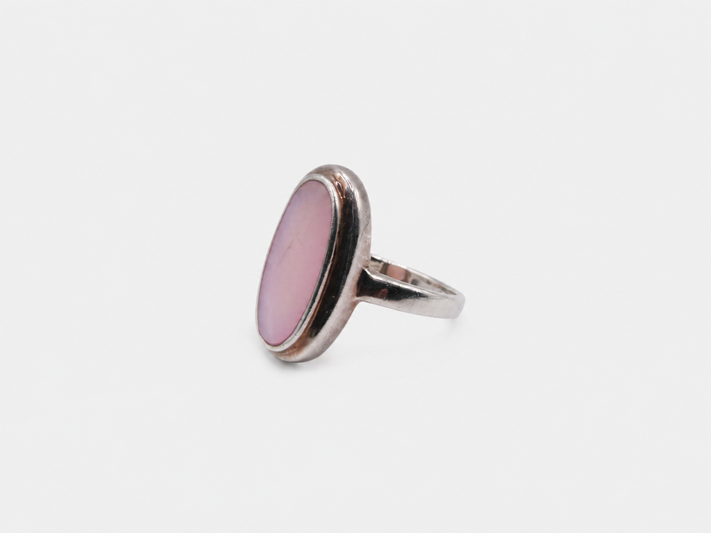 Vintage Pink Mother of Pearl Ring