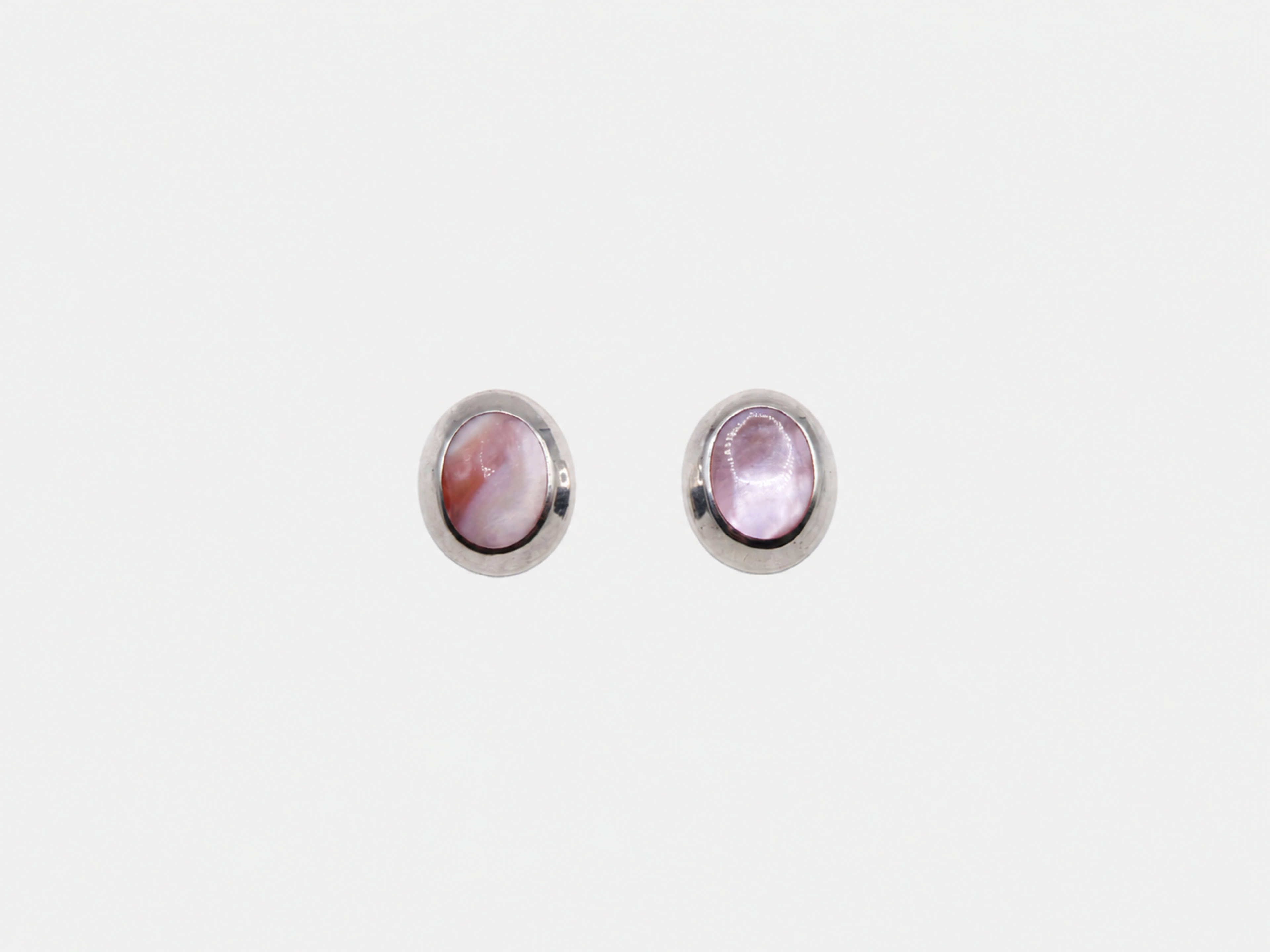 Vintage Pink Mother of Pearl Oval Earrings