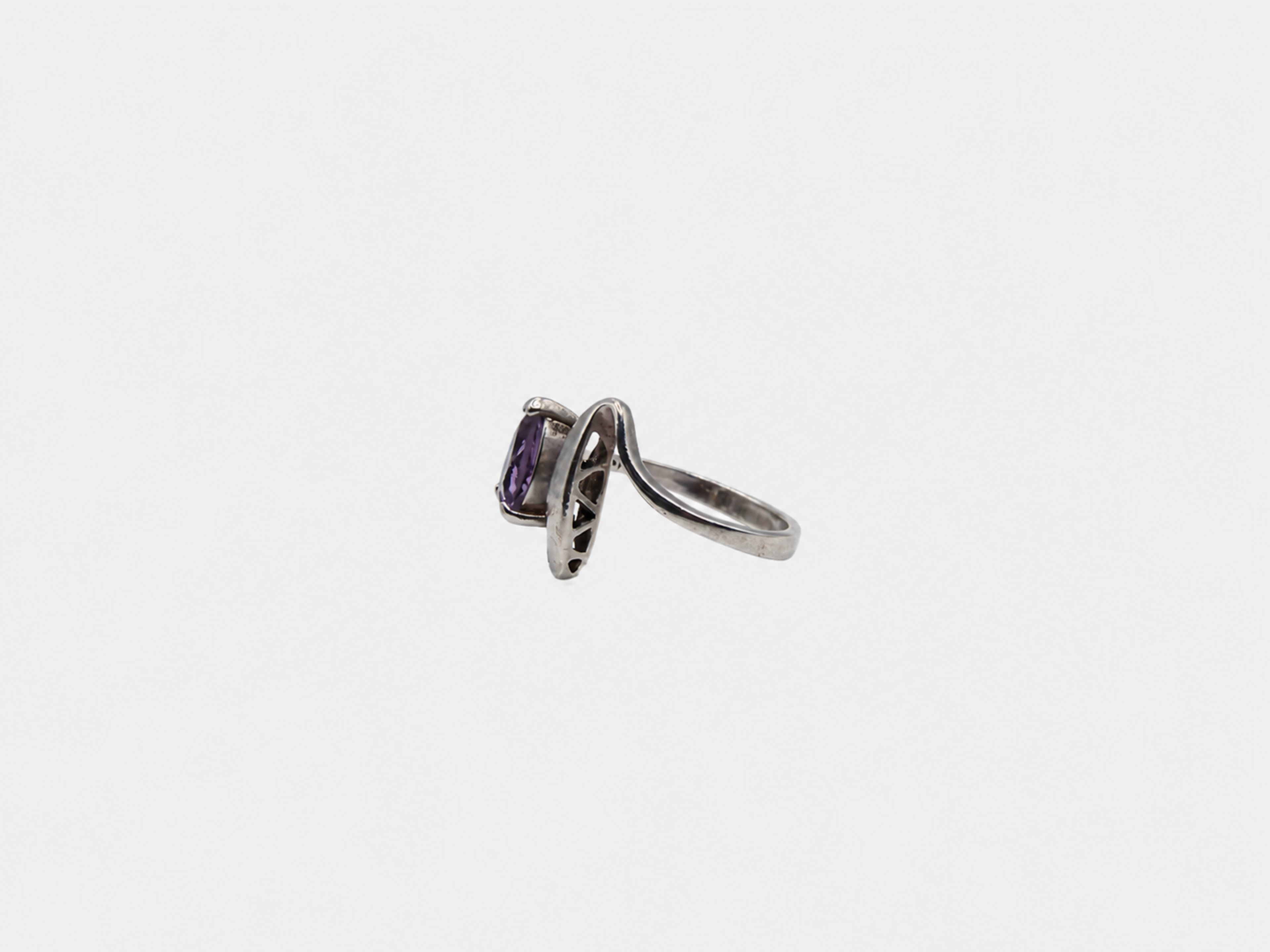 Vintage Silver Amethyst Wave Ring